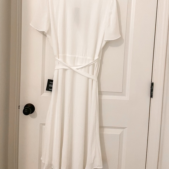 NWT Lulus White MIDI Wrap Dress - Picture 3 of 3